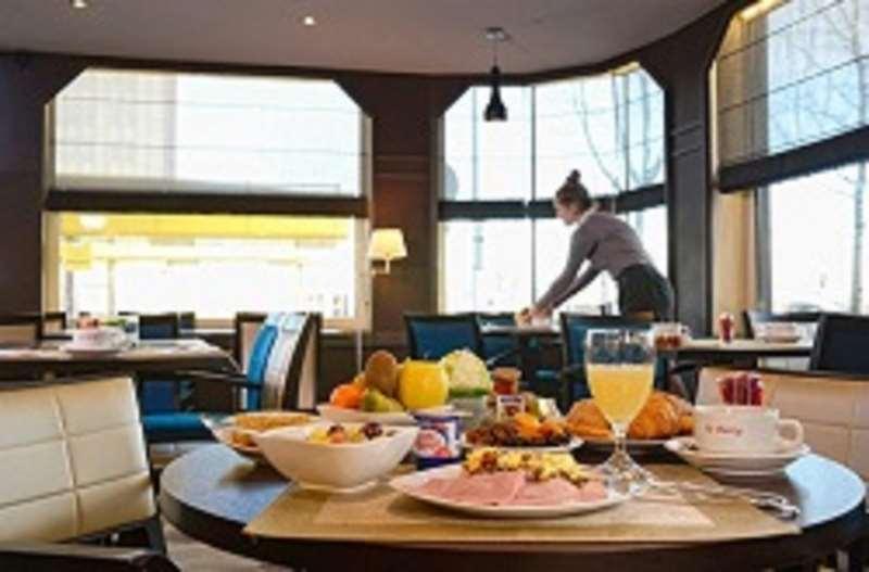 Hotel Le Berry Saint-Nazaire Ресторант снимка