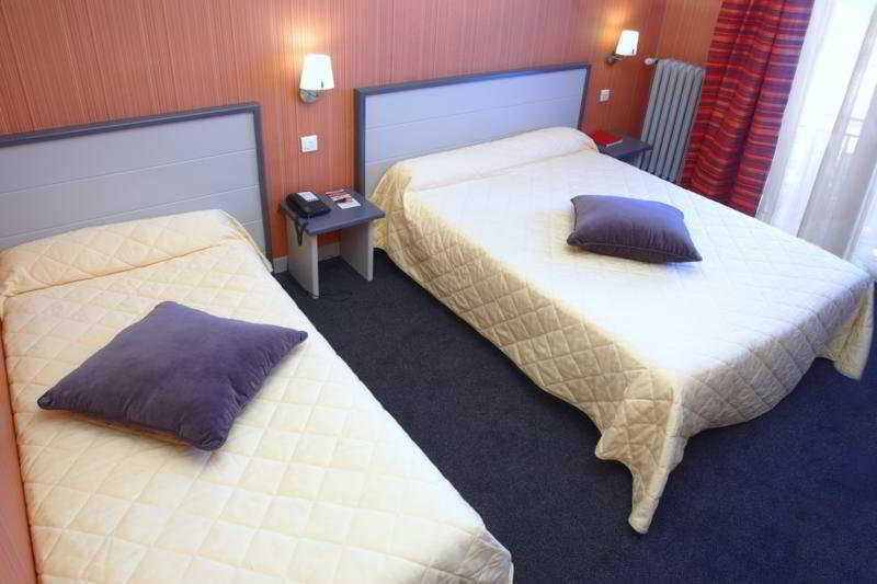 Hotel Le Berry Saint-Nazaire Екстериор снимка