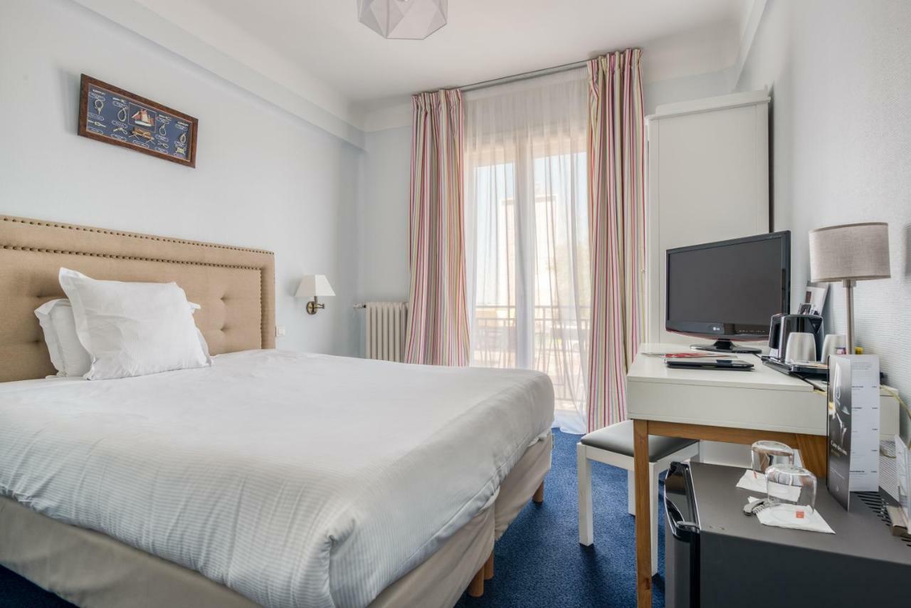 Hotel Le Berry Saint-Nazaire Екстериор снимка