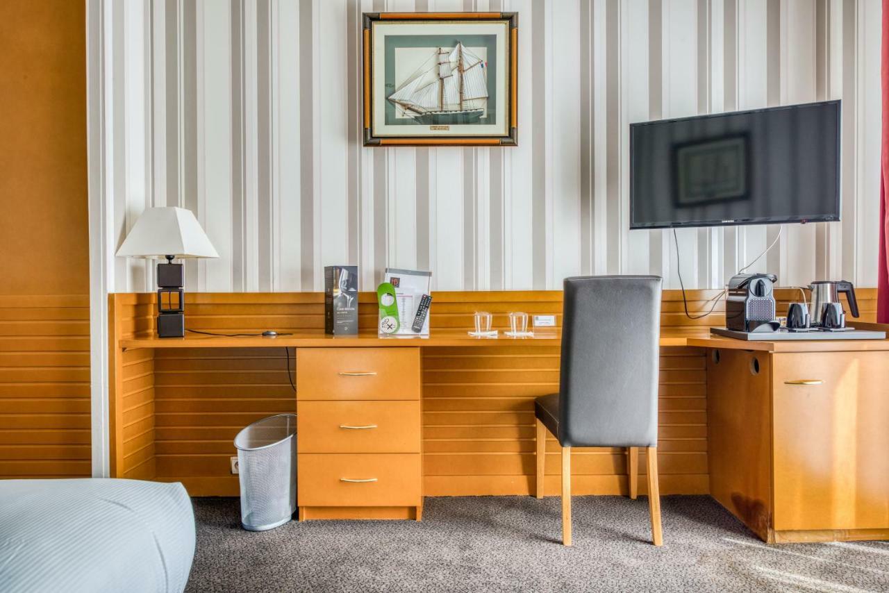 Hotel Le Berry Saint-Nazaire Екстериор снимка
