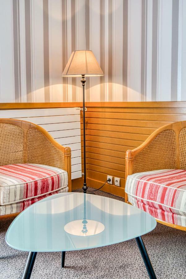 Hotel Le Berry Saint-Nazaire Екстериор снимка